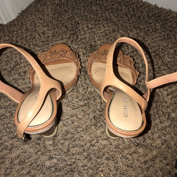 COPY - Gianni bini 6 inch flower wedges - Picture 4 of 4